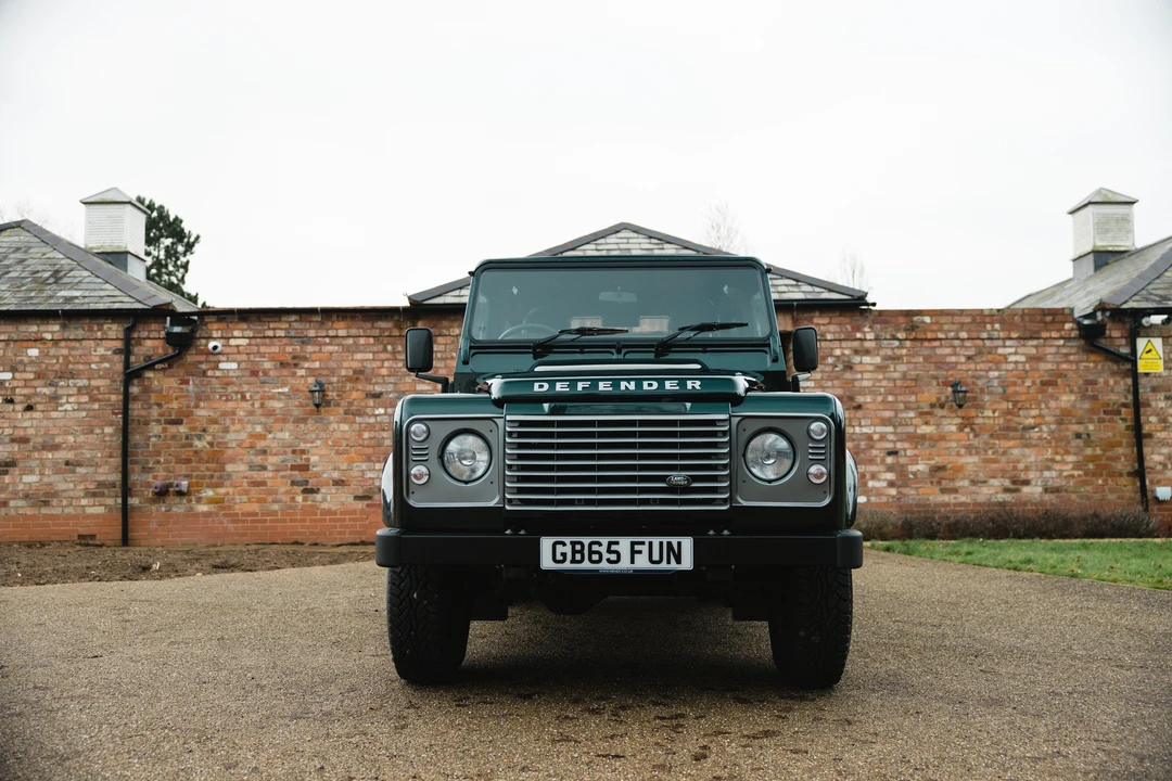 2015 Land Rover Defender 90 - Image 20 of 31