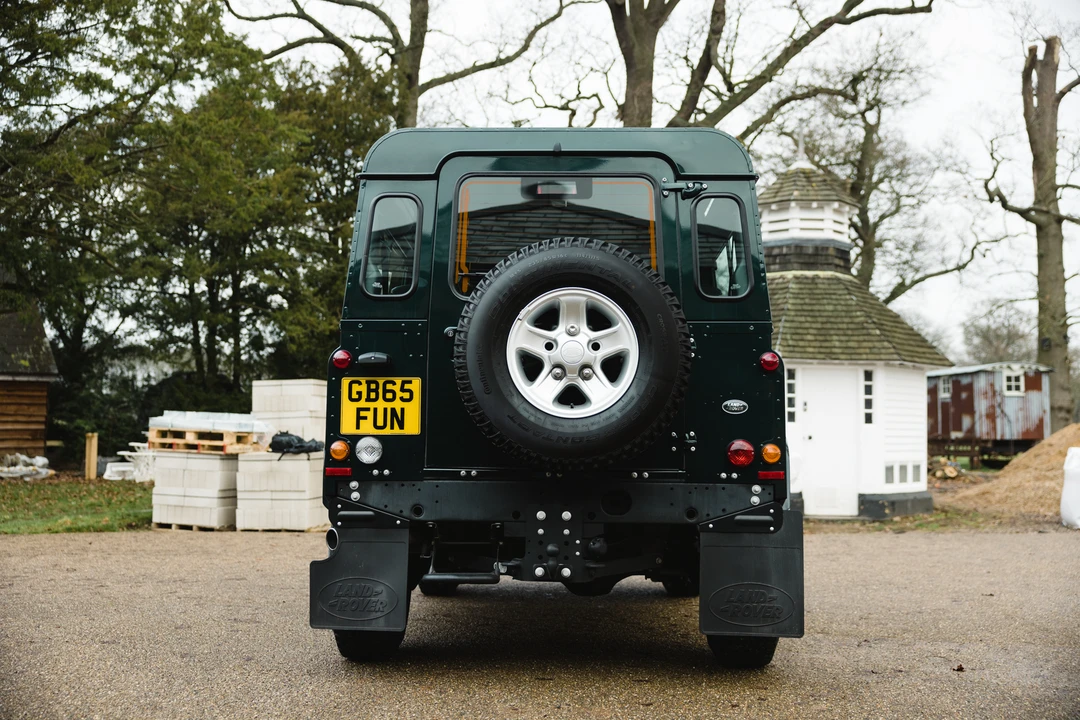 2015 Land Rover Defender 90 - Image 7 of 31