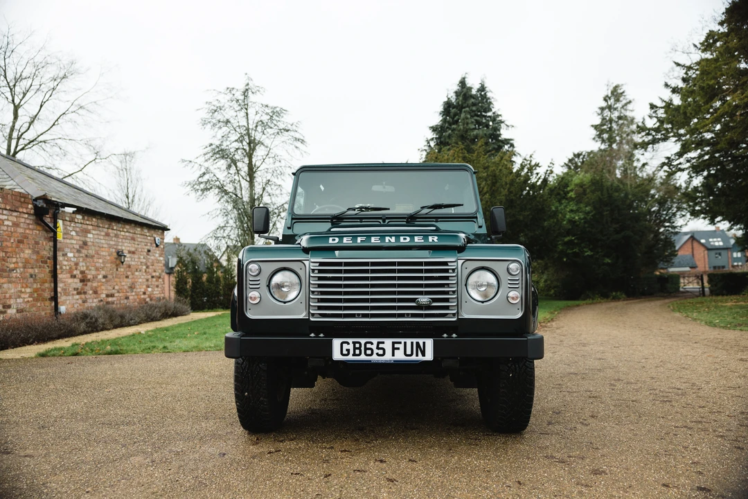 2015 Land Rover Defender 90 - Image 21 of 31