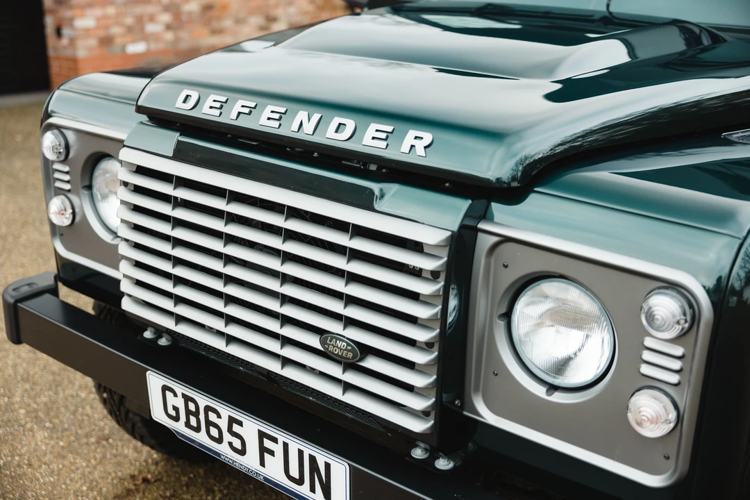 2015 Land Rover Defender 90 - Image 26 of 31