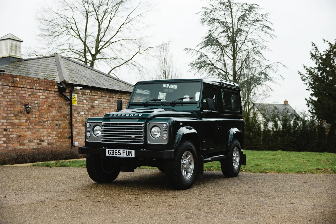 2015 Land Rover Defender 90 - Image 23 of 31