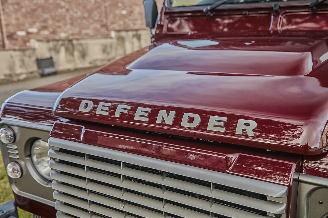 2015 Land Rover Defender 90 - Image 25 of 31
