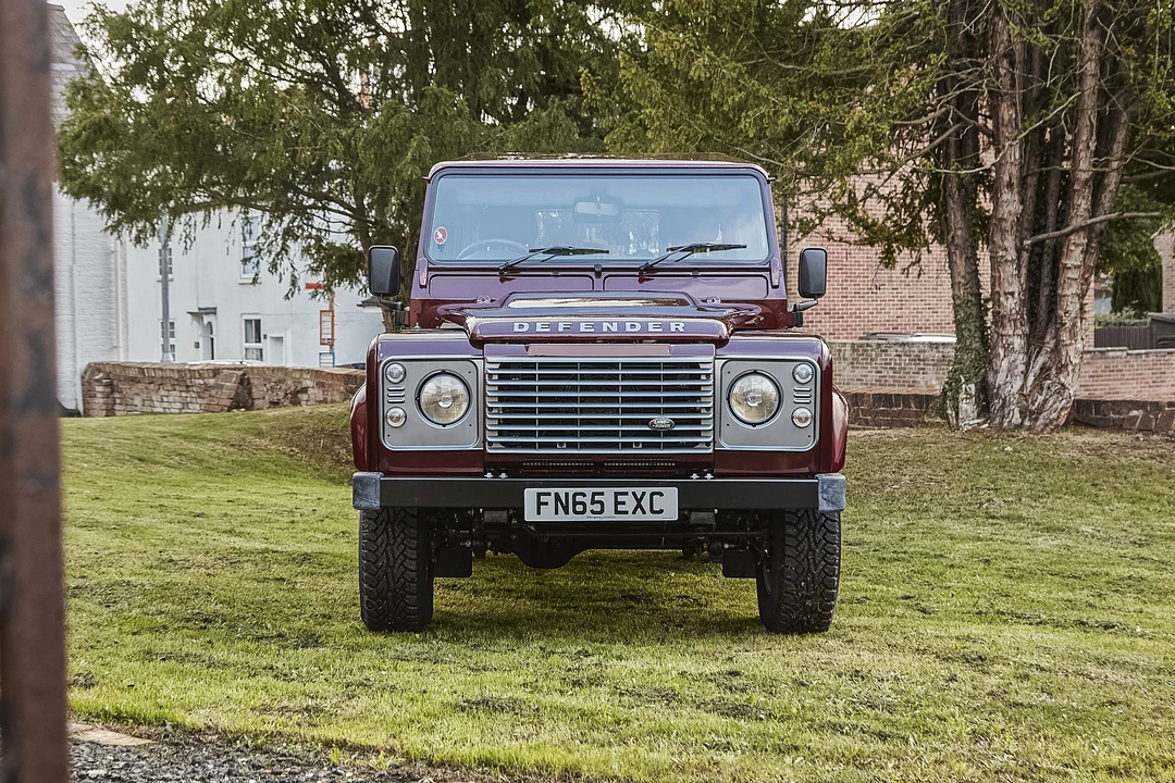 2015 Land Rover Defender 90 - Image 3 of 31