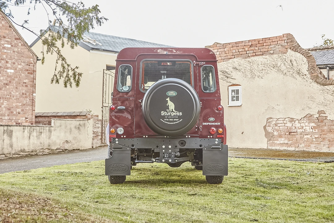 2015 Land Rover Defender 90 - Image 7 of 31