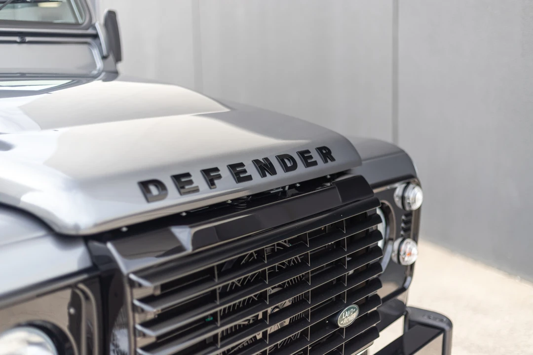 2015 Land Rover Defender 90 - Image 12 of 31