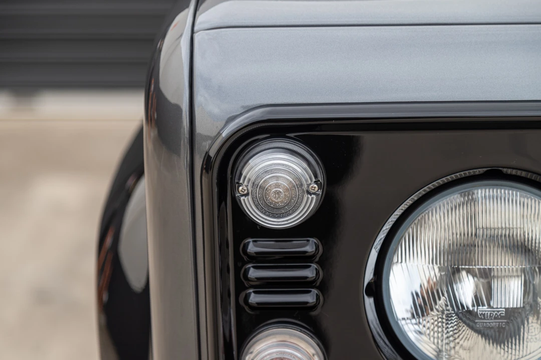 2015 Land Rover Defender 90 - Image 17 of 31