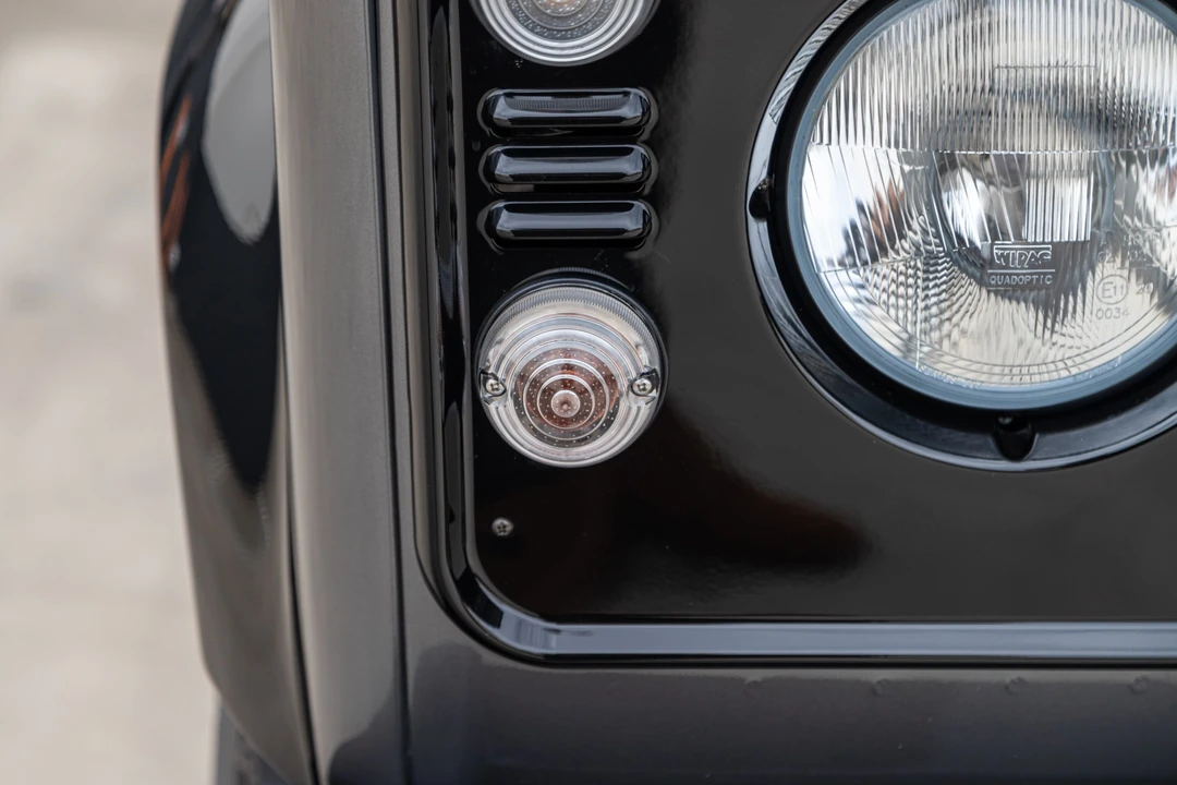2015 Land Rover Defender 90 - Image 18 of 31
