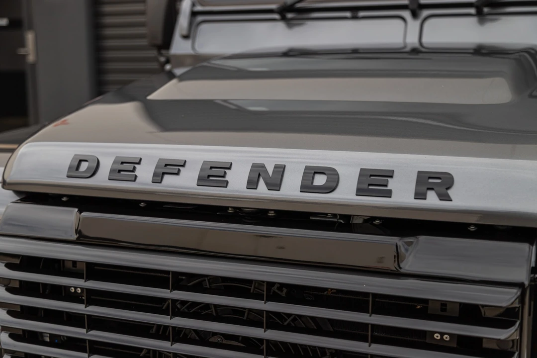 2015 Land Rover Defender 90 - Image 23 of 31