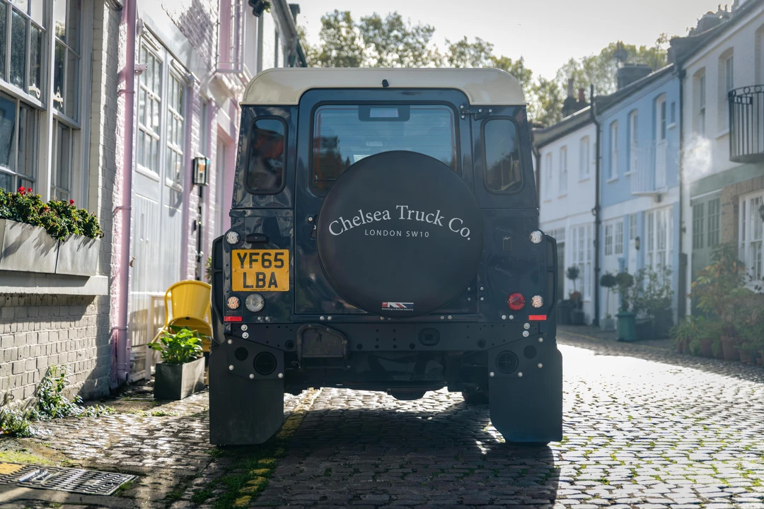 2015 Land Rover Defender 90 - Image 21 of 31