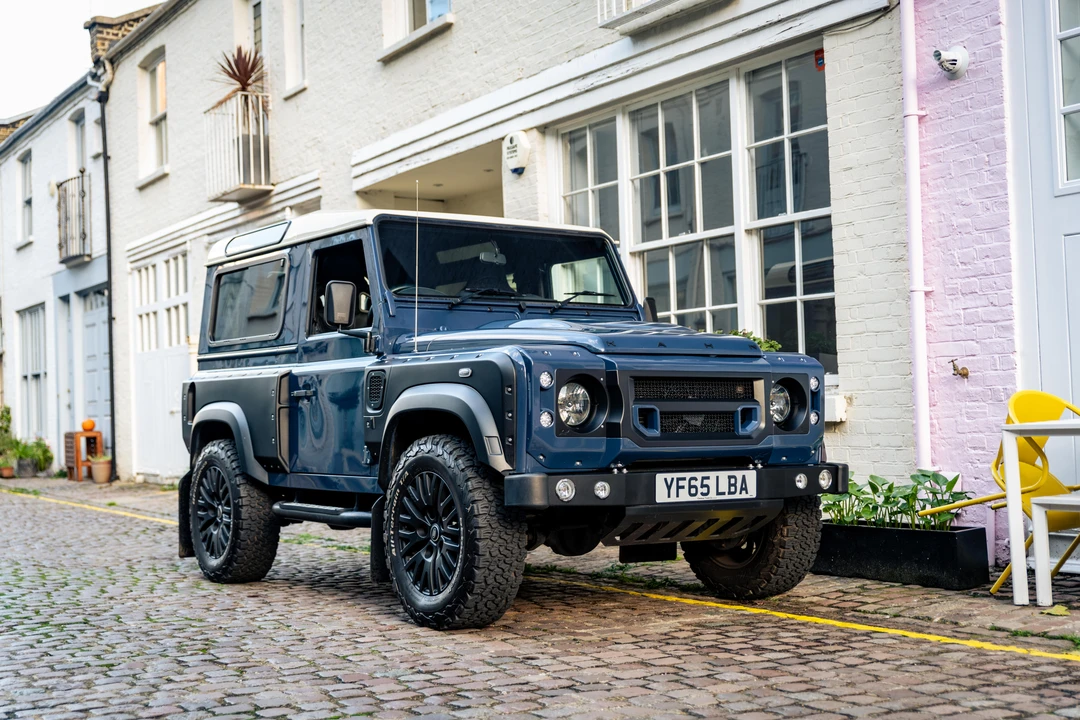 2015 Land Rover Defender 90 - Image 24 of 31