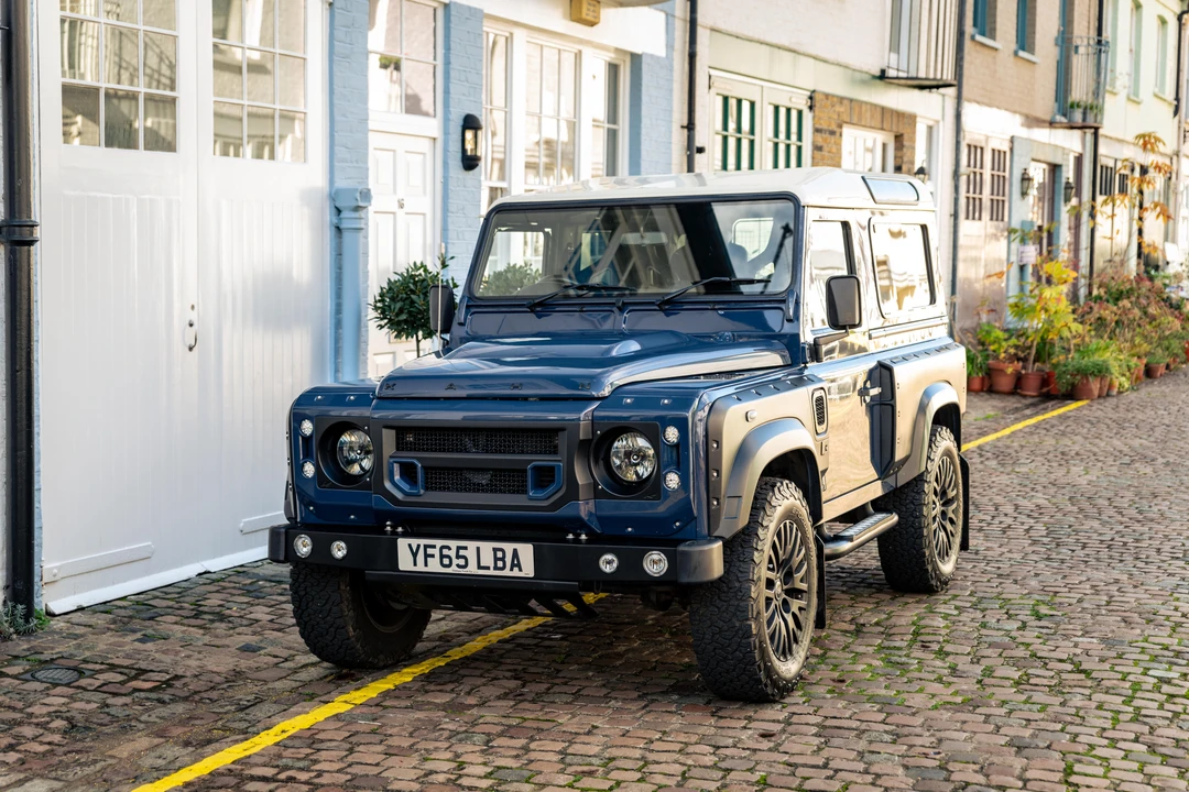 2015 Land Rover Defender 90 - Image 18 of 31
