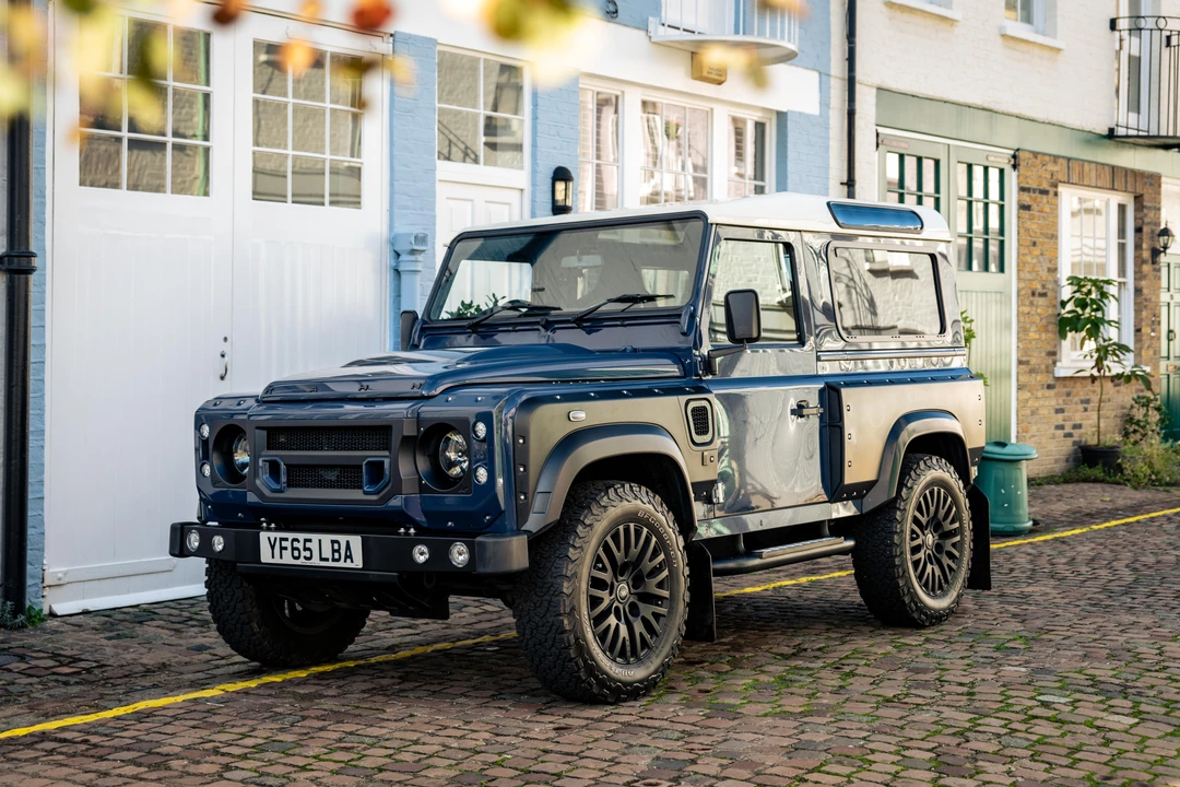 2015 Land Rover Defender 90 - Image 16 of 31