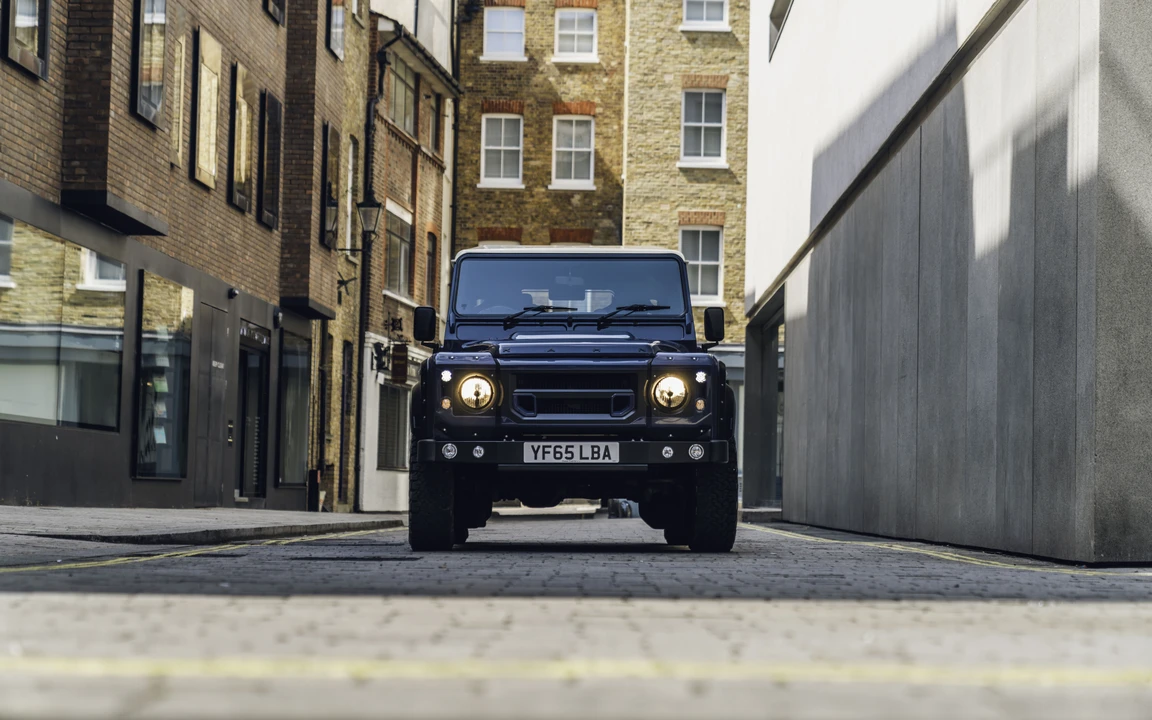 2015 Land Rover Defender 90 - Image 28 of 31