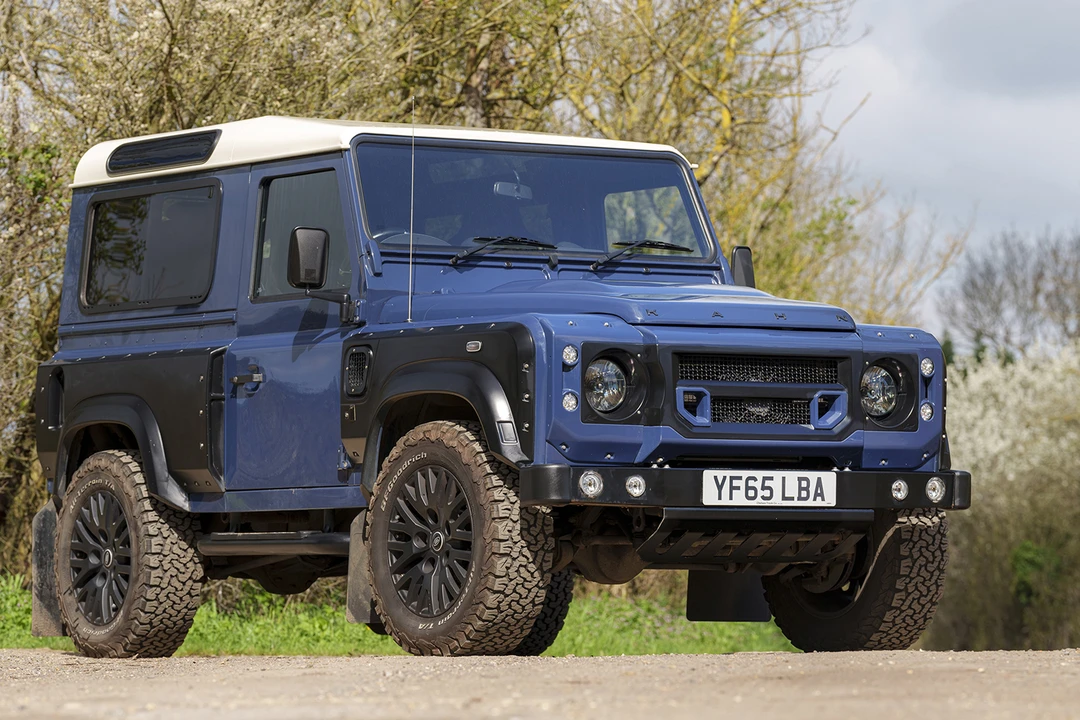2015 Land Rover Defender 90 - Image 11 of 31