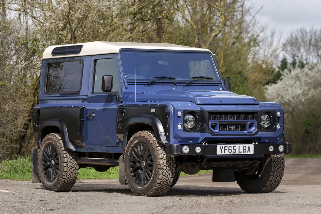2015 Land Rover Defender 90 - Image 10 of 31