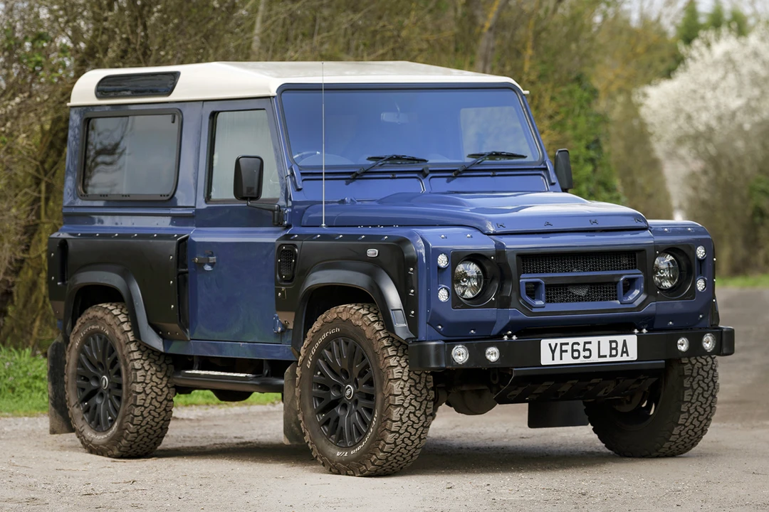 2015 Land Rover Defender 90 - Image 21 of 31