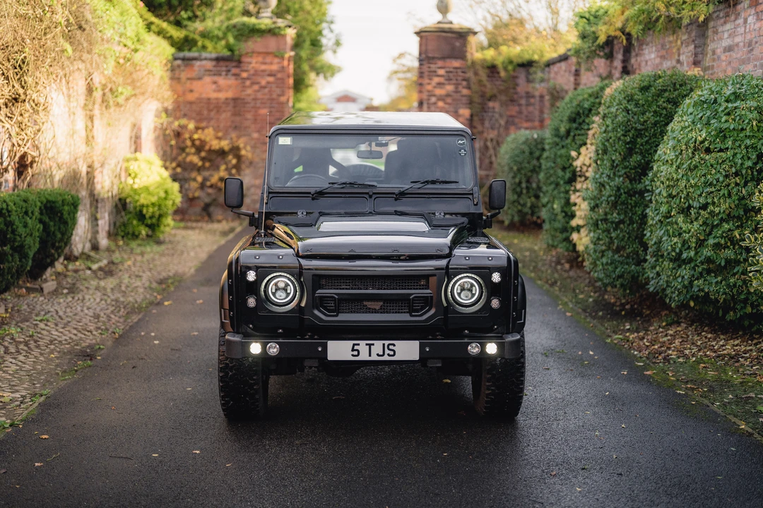 2015 Land Rover Defender 90 - Image 11 of 31