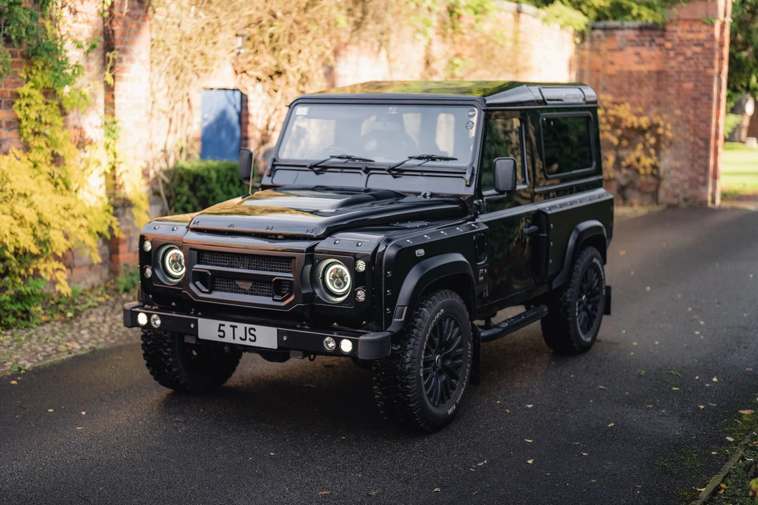 2015 Land Rover Defender 90 - Image 16 of 31