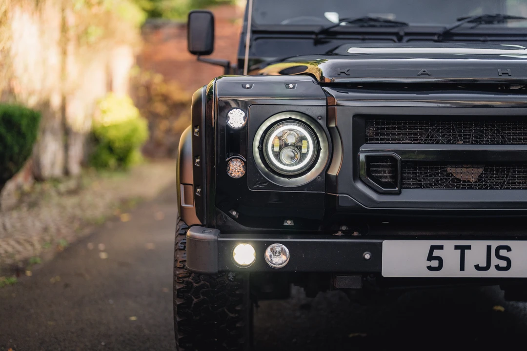 2015 Land Rover Defender 90 - Image 17 of 31