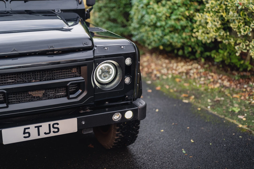2015 Land Rover Defender 90 - Image 19 of 31