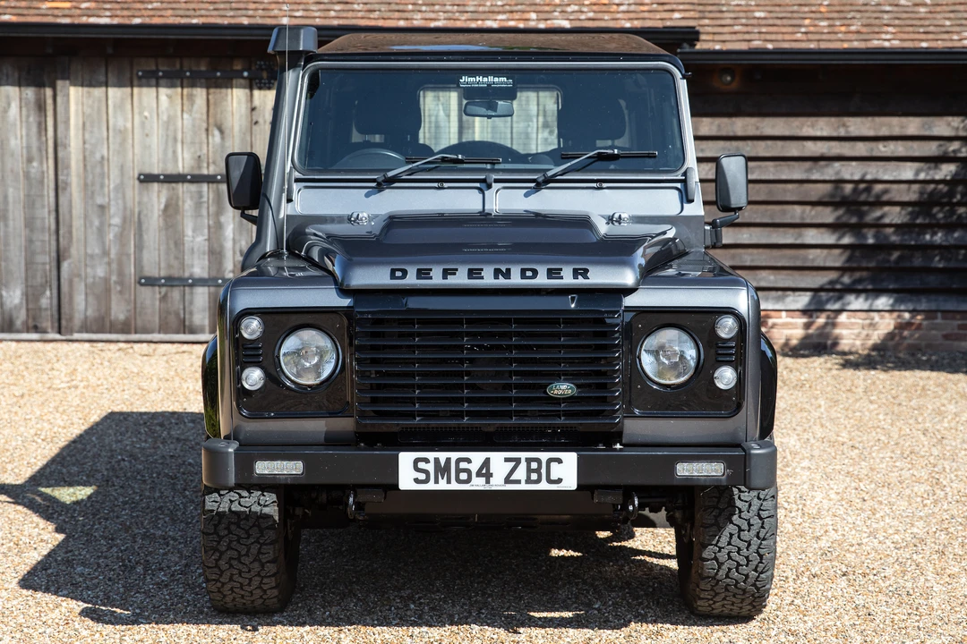 2015 Land Rover Defender 90 - Image 3 of 31
