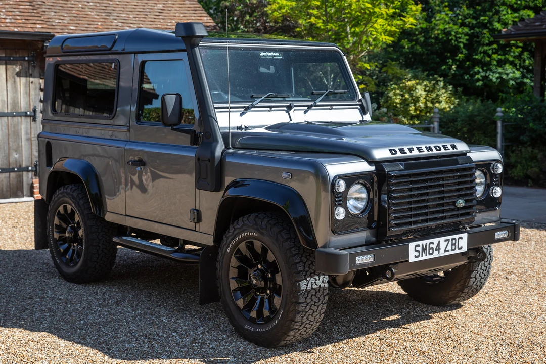 2015 Land Rover Defender 90 - Image 4 of 31