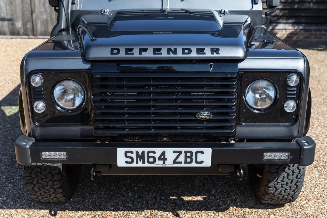 2015 Land Rover Defender 90 - Image 21 of 31