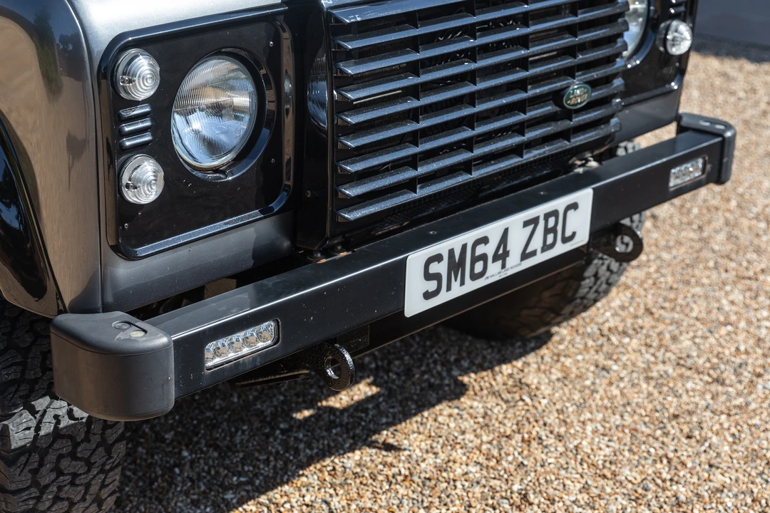 2015 Land Rover Defender 90 - Image 25 of 31