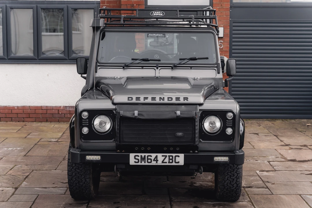 2015 Land Rover Defender 90 - Image 19 of 31