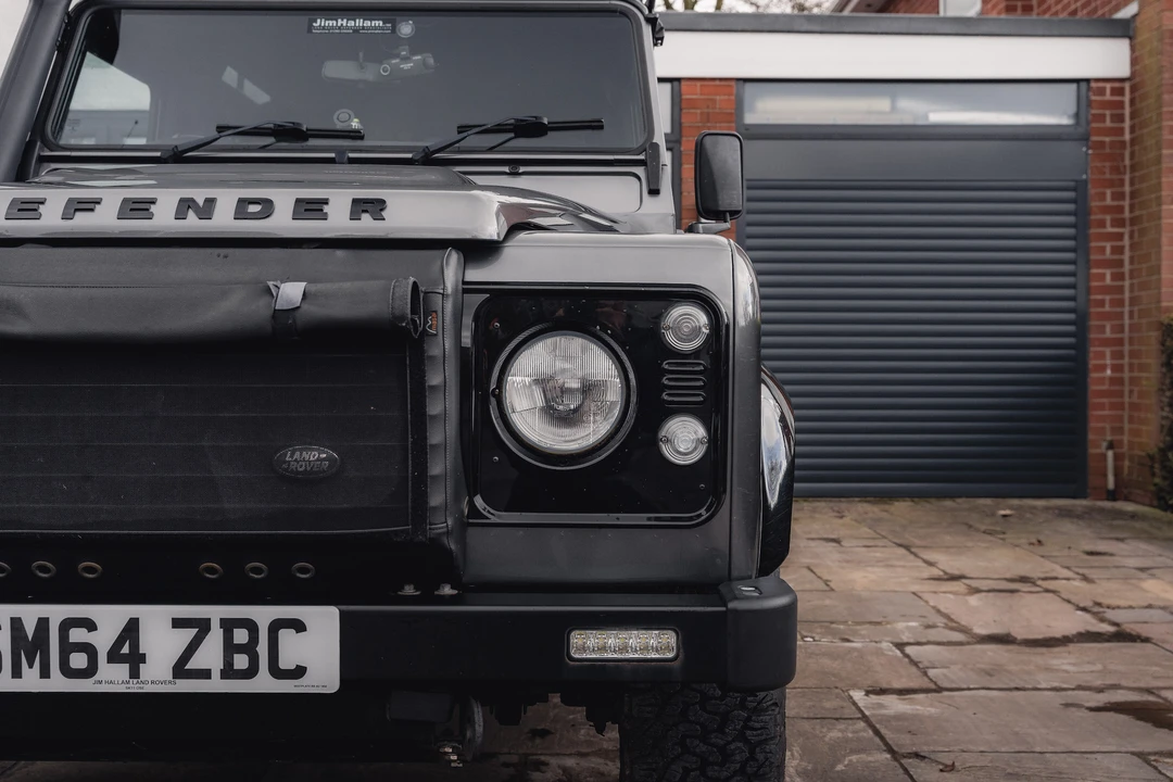 2015 Land Rover Defender 90 - Image 24 of 31