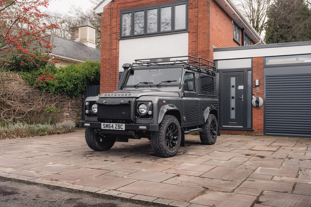 2015 Land Rover Defender 90 - Image 10 of 31