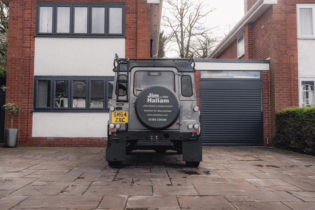 2015 Land Rover Defender 90 - Image 7 of 31