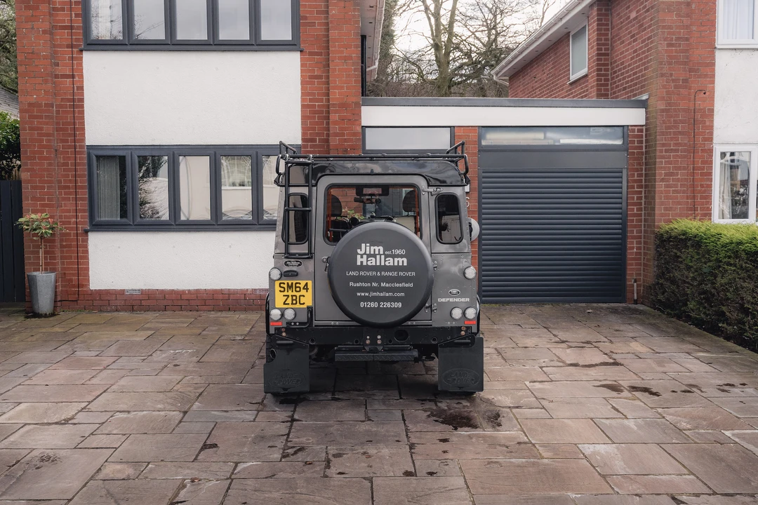 2015 Land Rover Defender 90 - Image 14 of 31