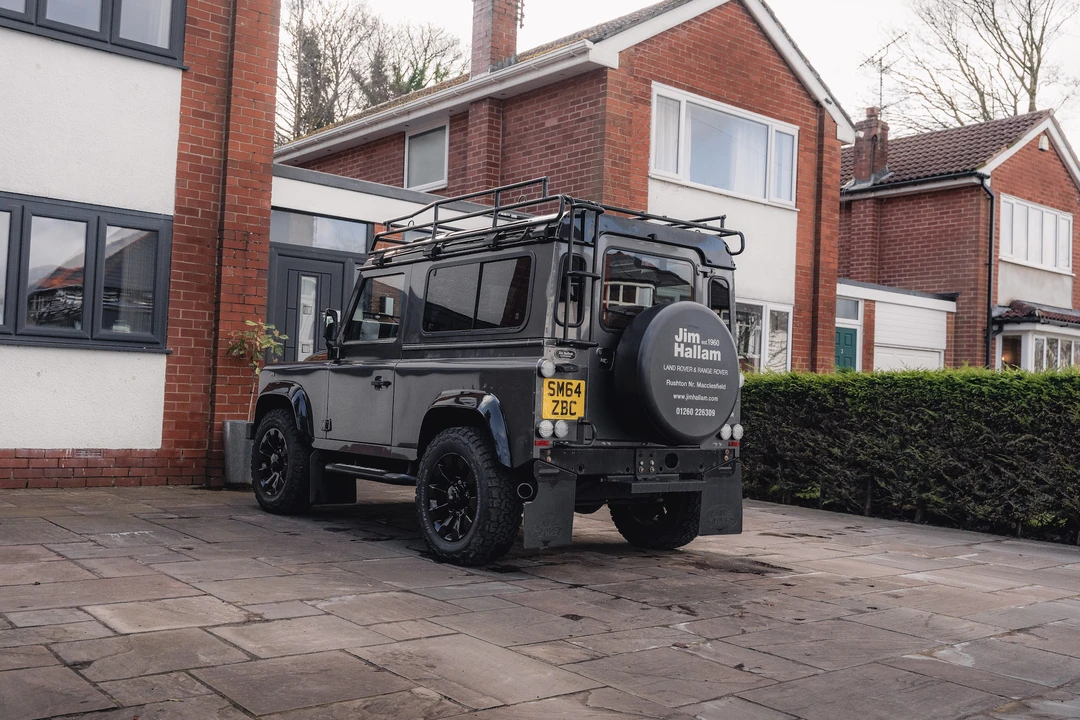 2015 Land Rover Defender 90 - Image 8 of 31