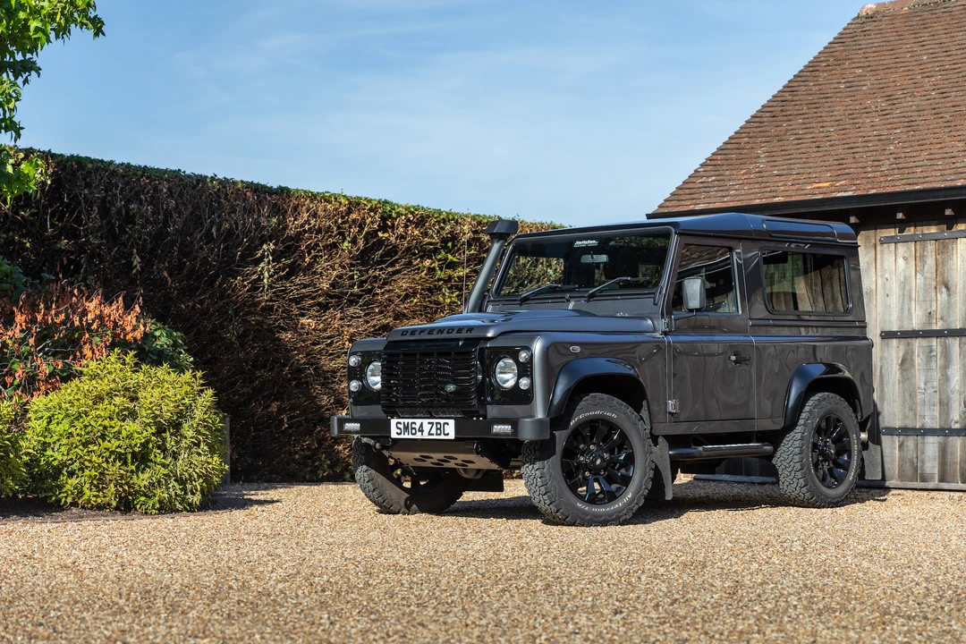 2015 Land Rover Defender 90 - Image 19 of 31