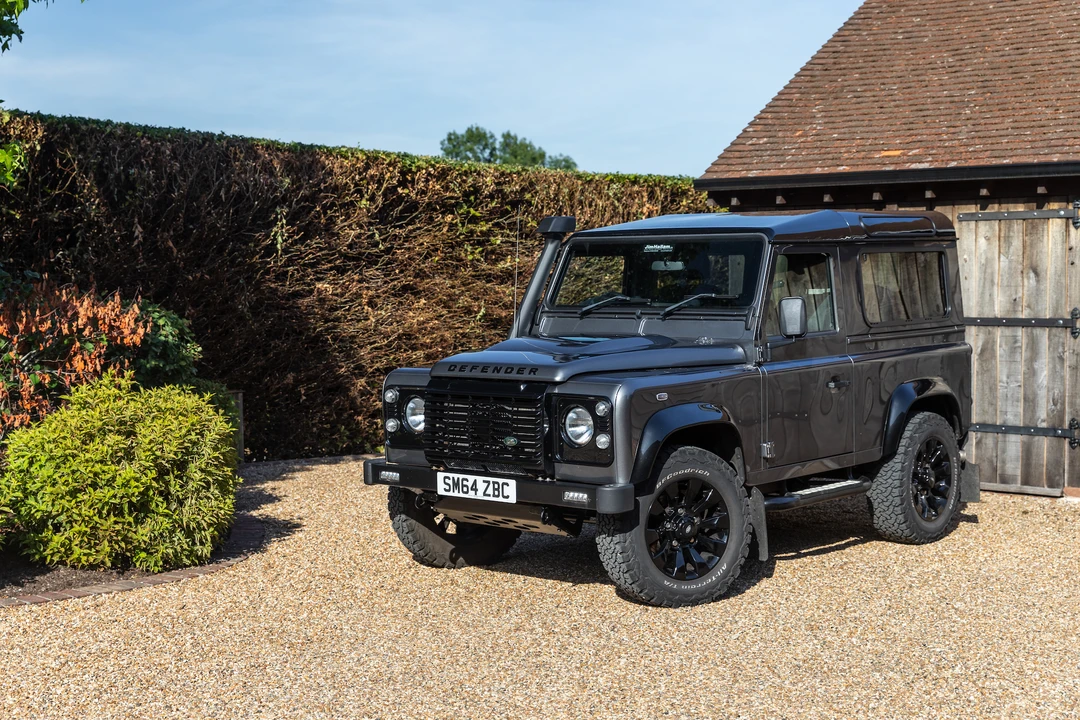 2015 Land Rover Defender 90 - Image 20 of 31