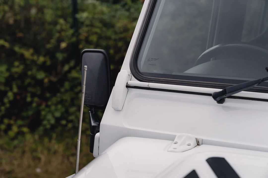 2015 Land Rover Defender 90 - Image 28 of 31