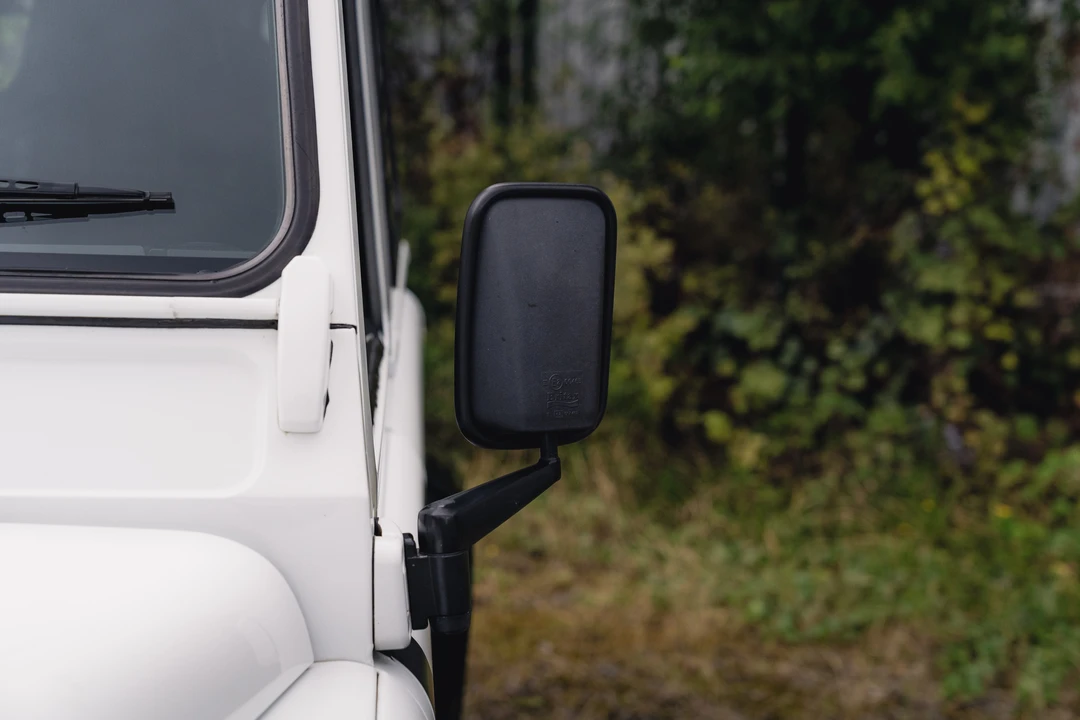2015 Land Rover Defender 90 - Image 29 of 31