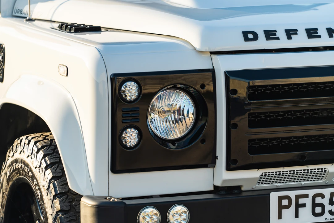 2015 Land Rover Defender 90 - Image 20 of 31