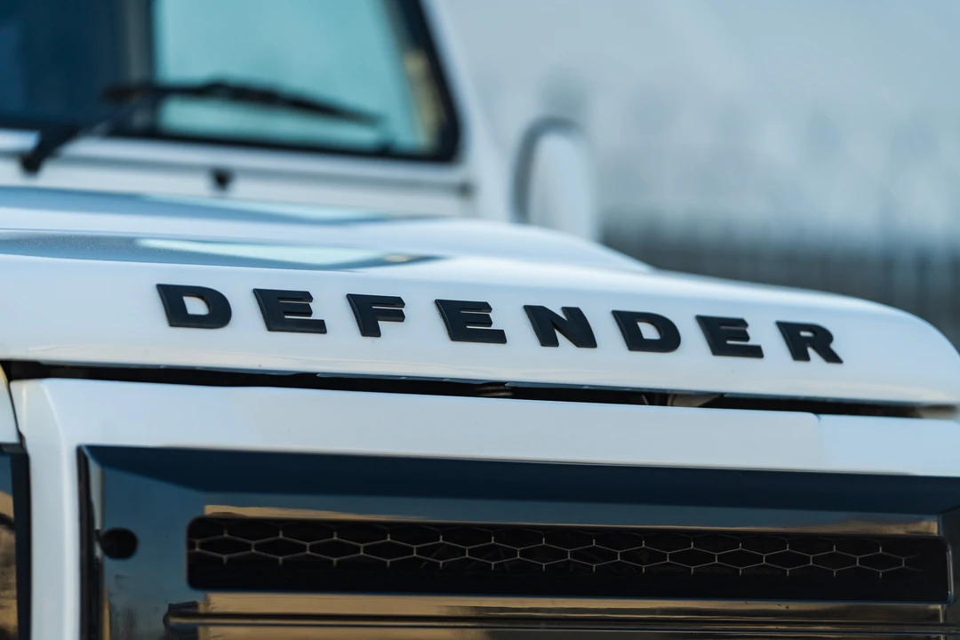 2015 Land Rover Defender 90 - Image 25 of 31