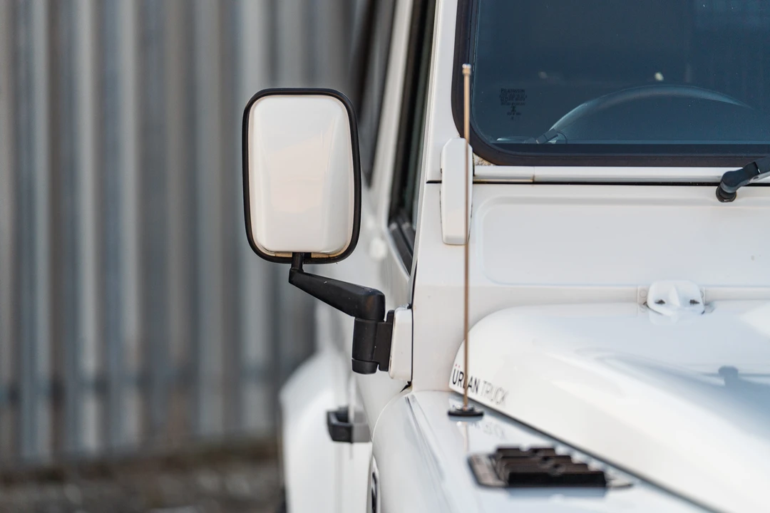 2015 Land Rover Defender 90 - Image 30 of 31