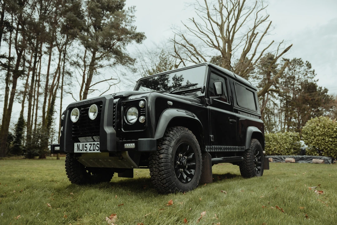 2015 Land Rover Defender 90 - Image 12 of 31