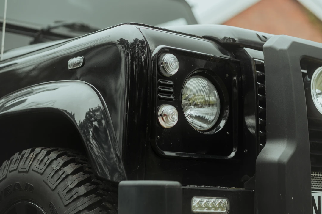 2015 Land Rover Defender 90 - Image 21 of 31