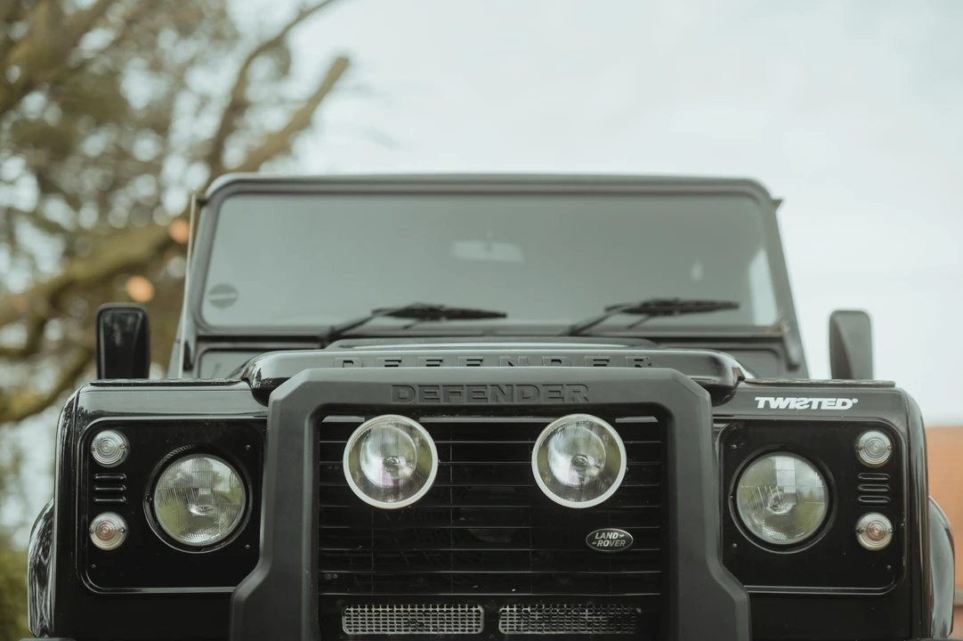 2015 Land Rover Defender 90 - Image 23 of 31