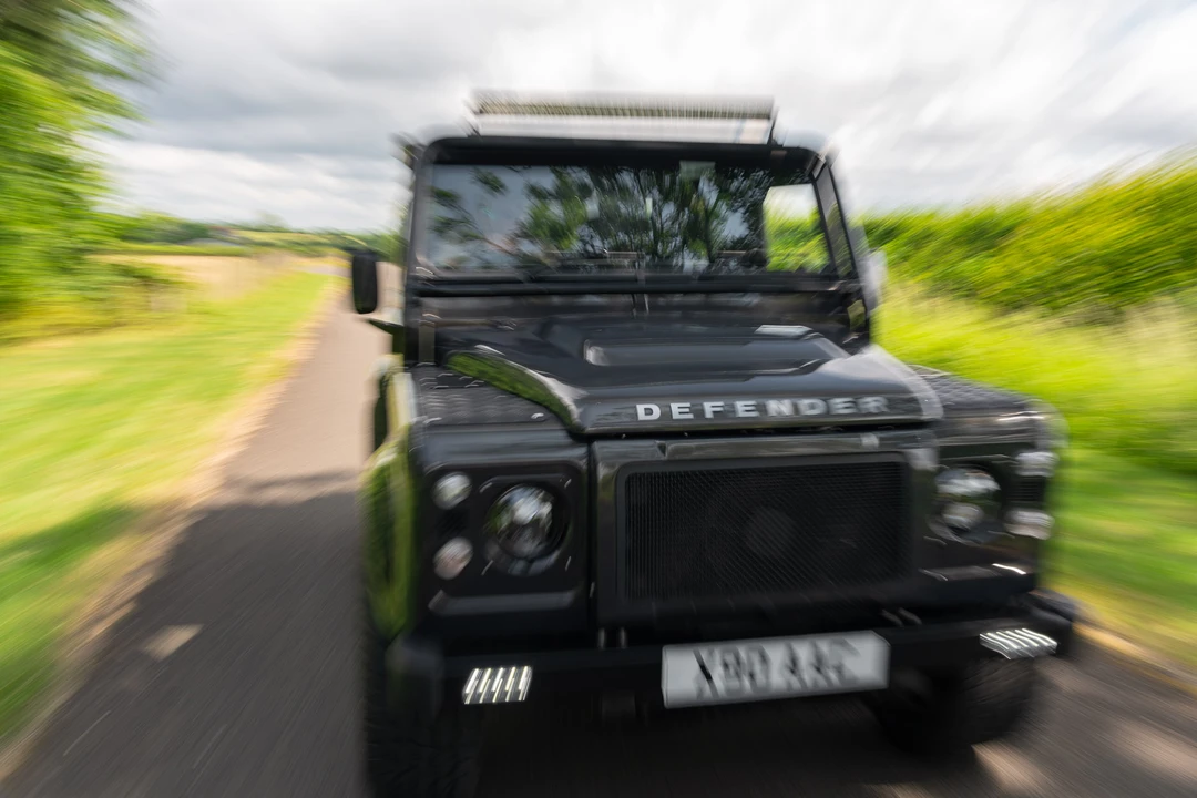 2016 Land Rover Defender 90 - Image 14 of 31