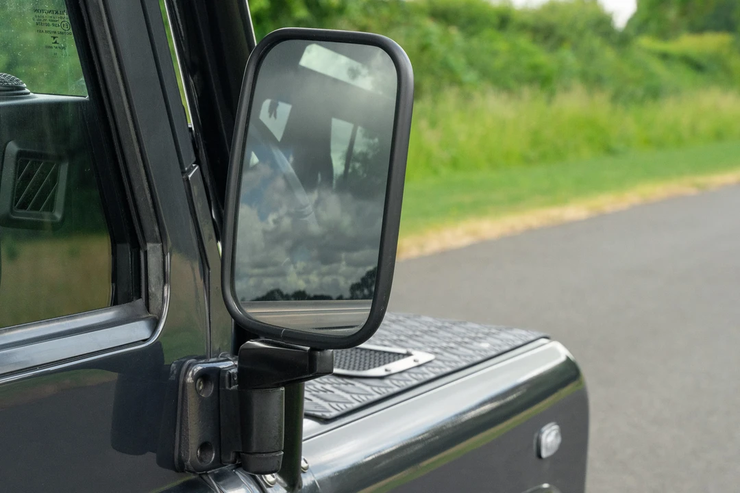 2016 Land Rover Defender 90 - Image 27 of 31