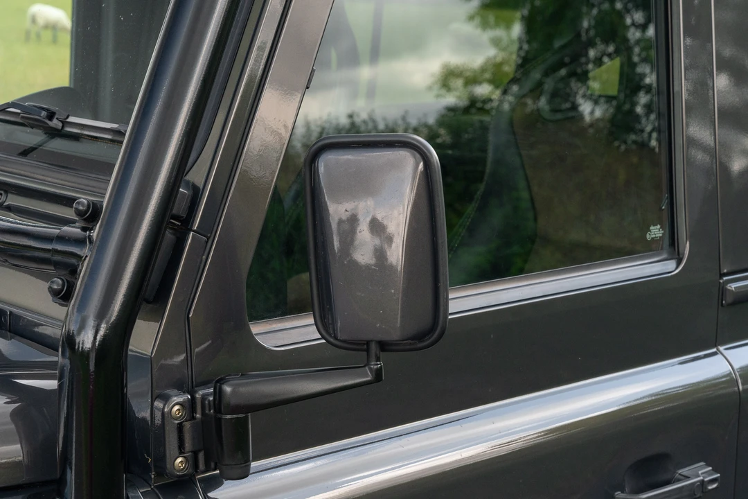 2016 Land Rover Defender 90 - Image 29 of 31