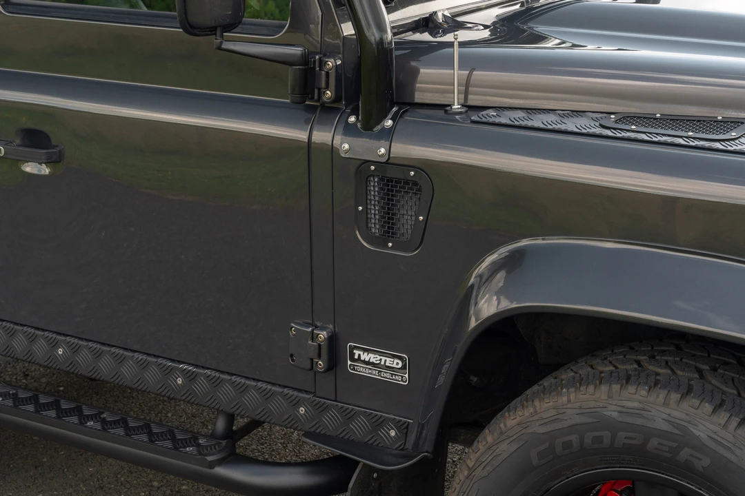 2016 Land Rover Defender 90 - Image 31 of 31