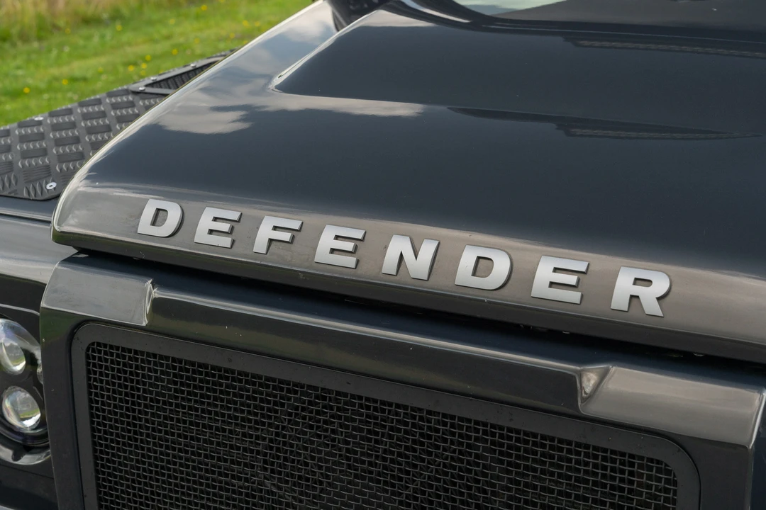 2016 Land Rover Defender 90 - Image 17 of 31
