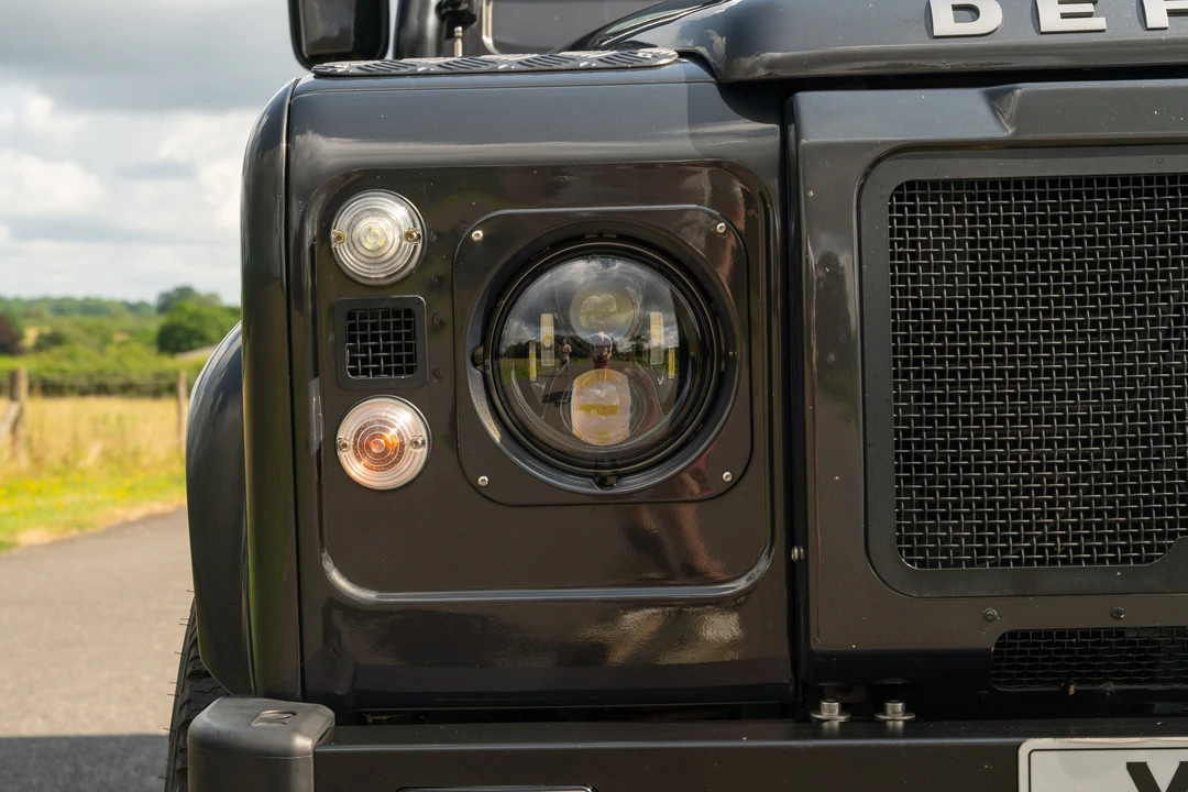 2016 Land Rover Defender 90 - Image 20 of 31